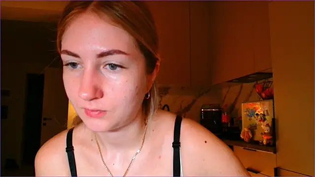 Snapshot of BluueSilk chatting on 02.07.26 BluueSilk online show from 02.07.26