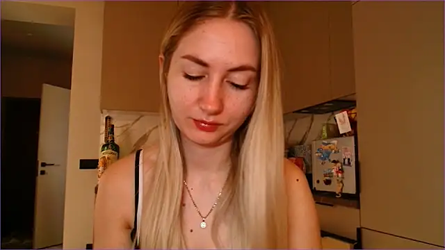 Snapshot of BluueSilk chatting on 02.28.26 BluueSilk online show from 02.28.26