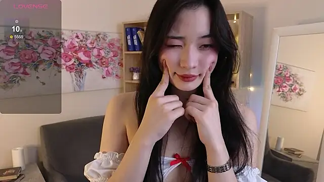 Snapshot of Noiry_Vuvez chatting on 03.04.26 Noiry Vuvez online show from 03.04.26