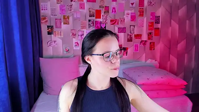 Alanna Pow online show from 04.19.26