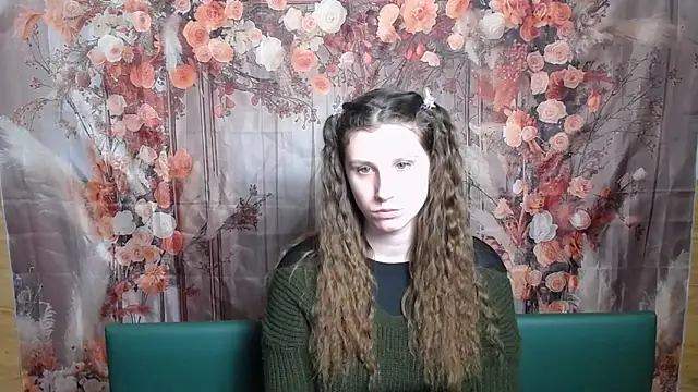 Snapshot of LilianaShine chatting on 02.01.26 LilianaShine online show from 02.01.26