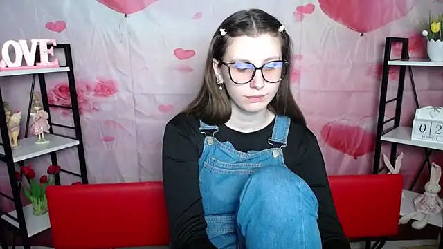 Snapshot of LilianaShine chatting on 03.02.26 LilianaShine online show from 03.02.26