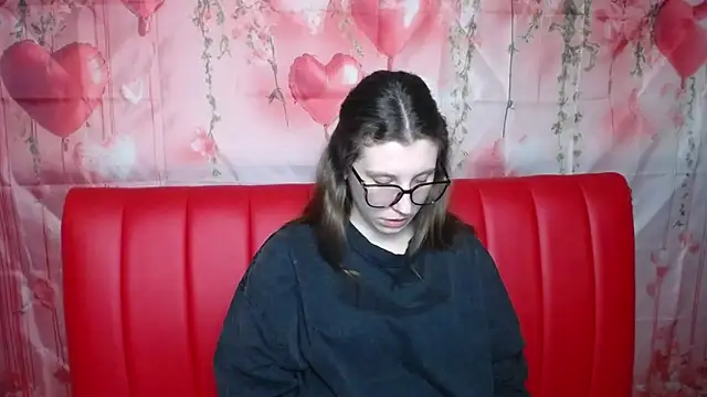 Snapshot of LilianaShine chatting on 03.03.26 LilianaShine online show from 03.03.26