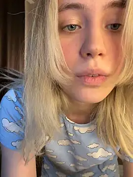 Snapshot of LovelyMiu chatting on 02.01.26 LovelyMiu online show from 02.01.26