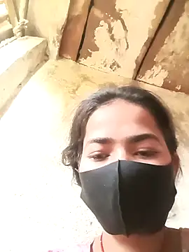 Sunali Bendre online show from 02.25.26