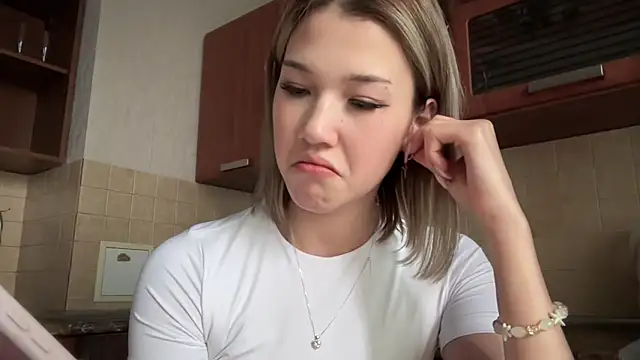 lilXdomiii online show from 04.15.26