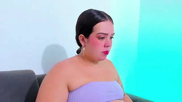 Snapshot of Emely_pregnantt chatting on 03.11.26 Emely pregnantt online show from 03.11.26