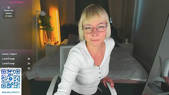 Snapshot of Ann_Annise chatting on 06.05.26 Ann Annise online show from 06.05.26