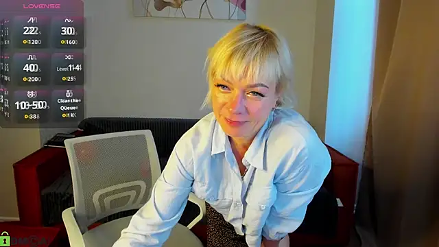 Snapshot of Ann_Annise chatting on 06.12.26 Ann Annise online show from 06.12.26
