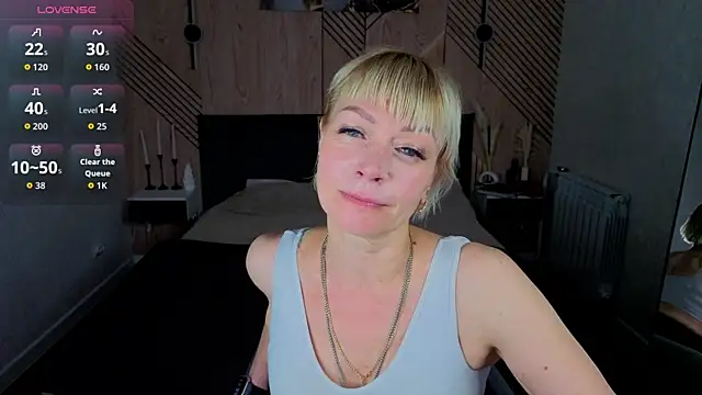 Snapshot of Ann_Annise chatting on 07.06.26 Ann Annise online show from 07.06.26