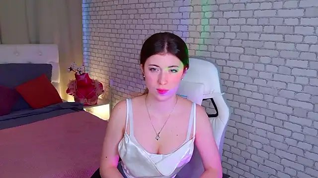 LunarDreamm online show from 02.03.26