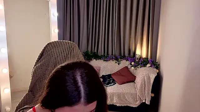 LunarDreamm online show from 03.05.26