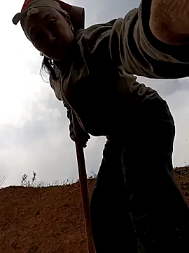 Snapshot of Ami-su chatting on 02.27.26 Ami-su online show from 02.27.26