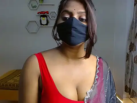 Hotginni4 online show from 06.13.26