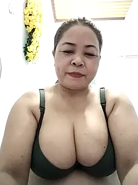 Snapshot of Baby-bigtits2026 chatting on 05.04.26 Baby-bigtits2026 online show from 05.04.26