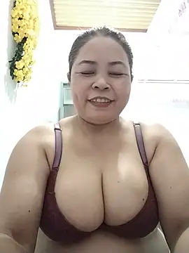 Snapshot of Baby-bigtits2026 chatting on 05.18.26 Baby-bigtits2026 online show from 05.18.26