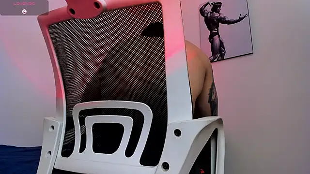 LiamReigns  online show from 04.19.26