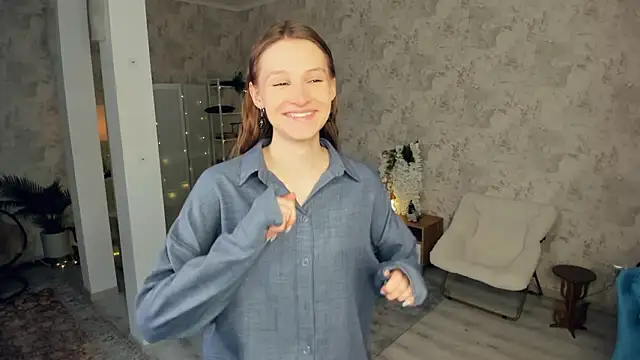 LianneBynon online show from 02.13.26