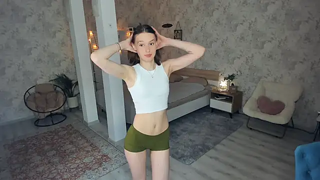 LianneBynon online show from 06.04.26