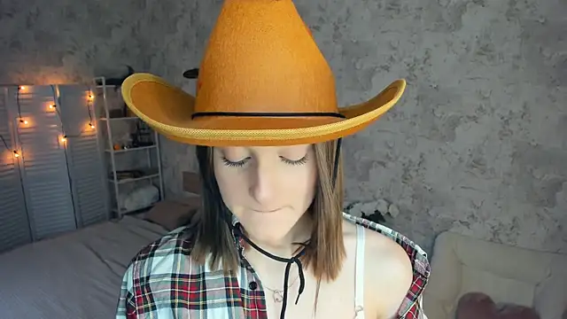 LianneBynon online show from 06.27.26