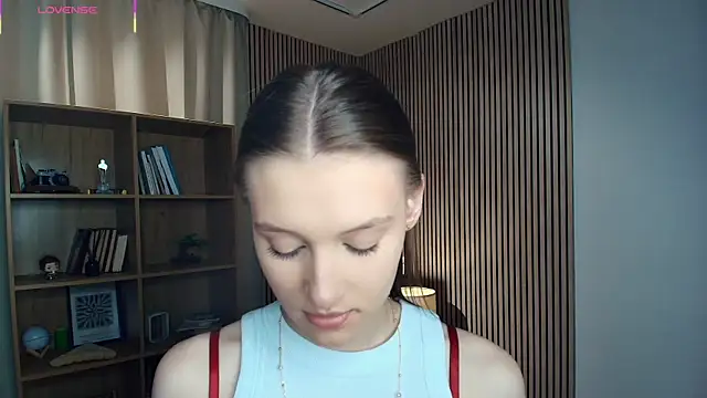 LianneBynon online show from 07.18.26