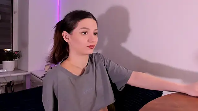 miabellee  online show from 04.02.26