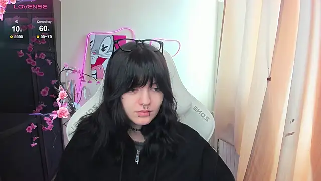 Emma Darkkk online show from 02.25.26