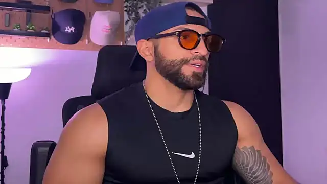 SamDornan51 online show from 04.21.26