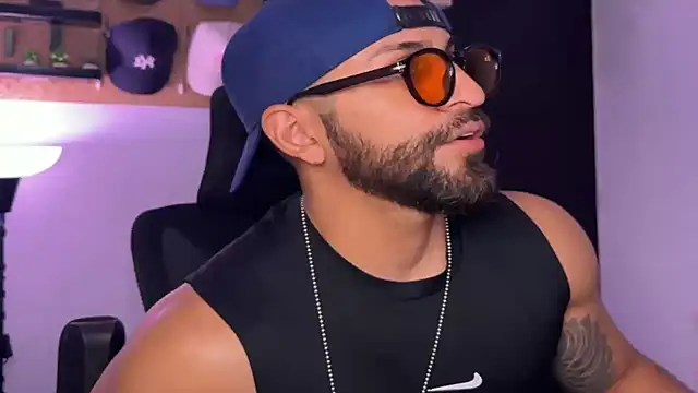 SamDornan51 online show from 04.21.26