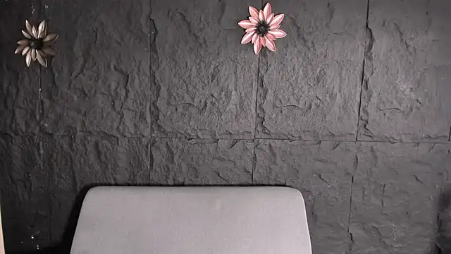 noahWolff  online show from 02.28.26