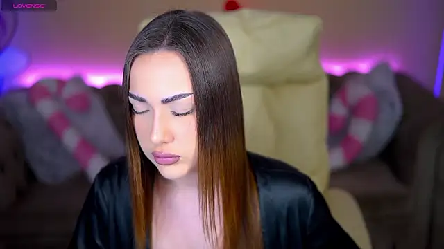 Snapshot of OliviaMoore_ chatting on 02.03.26 OliviaMoore online show from 02.03.26