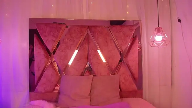 Snapshot of shantal_cooper_ chatting on 02.11.26 shantal cooper online show from 02.11.26