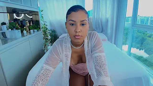 Snapshot of Susan_Backer chatting on 02.04.26 Susan Backer online show from 02.04.26