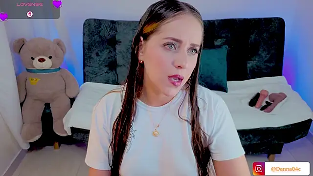 DannaCouper  online show from 03.27.26