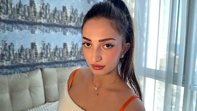 Snapshot of AmiraMartin chatting on 02.01.26 AmiraMartin online show from 02.01.26