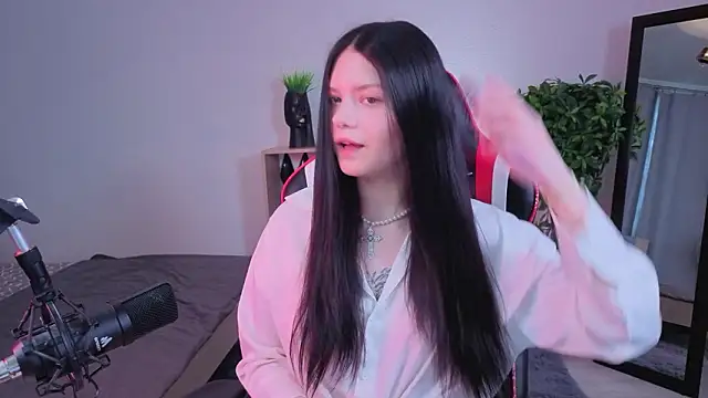 Maria trend online show from 02.14.26