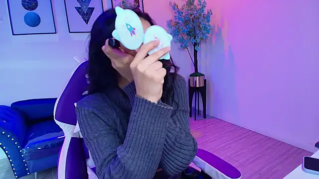 Maddie T18 online show from 04.09.26