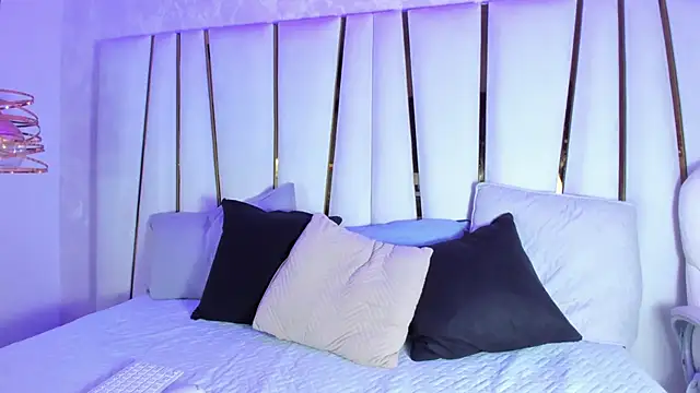 SofiaGlow  online show from 02.12.26