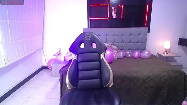 Perla lovely  online show from 02.15.26