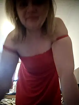 Snapshot of VitniKis chatting on 02.04.26 VitniKis online show from 02.04.26