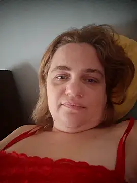 Snapshot of VitniKis chatting on 02.06.26 VitniKis online show from 02.06.26