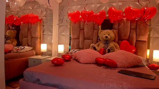 Paris Velvet online show from 02.17.26