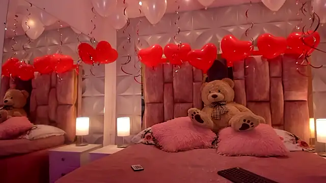 Paris Velvet online show from 02.21.26