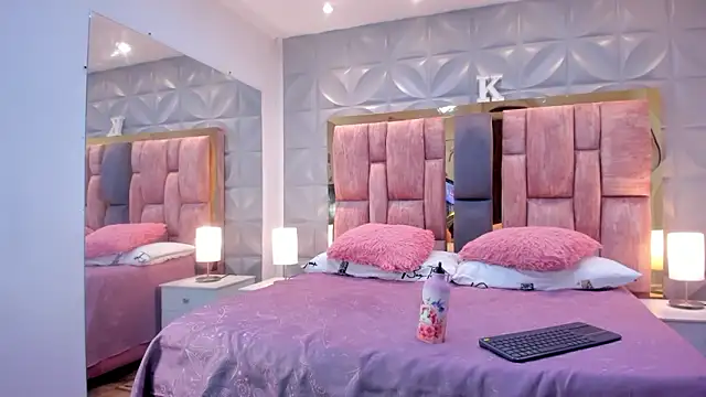 Paris Velvet online show from 02.23.26