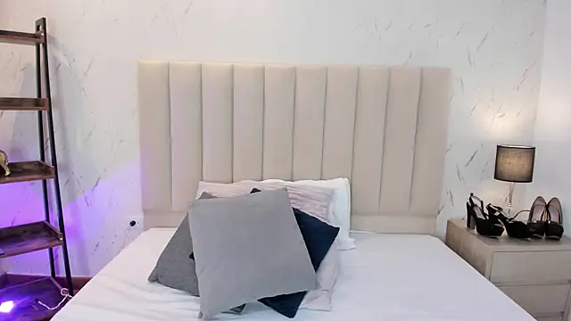 ViolettaRousee  online show from 05.11.26