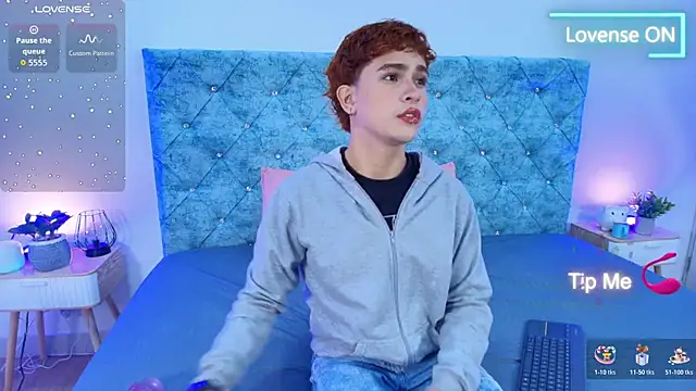 Snapshot of ryan_onFire chatting on 02.11.26 ryan onFire online show from 02.11.26