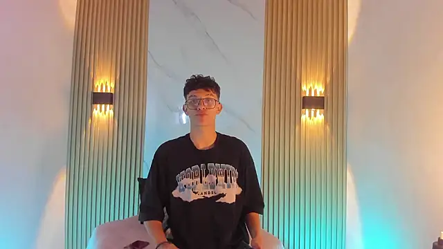 Christopher Hunter online show from 03.04.26