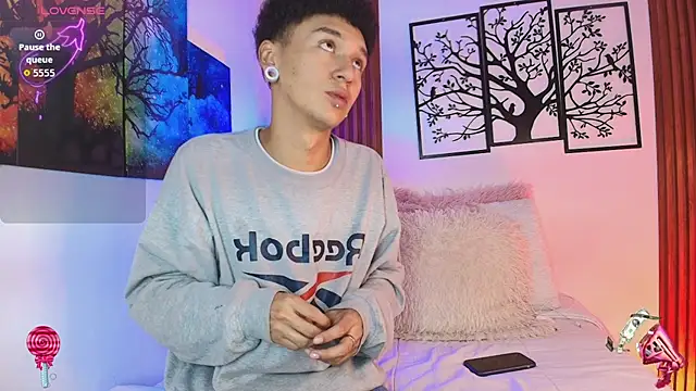 Snapshot of David_Banks_ chatting on 02.10.26 David Banks online show from 02.10.26