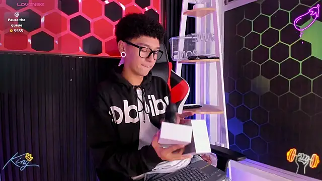 David Banks  online show from 04.18.26