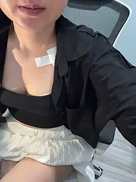 Snapshot of Zinna999 chatting on 02.22.26 Zinna999 online show from 02.22.26